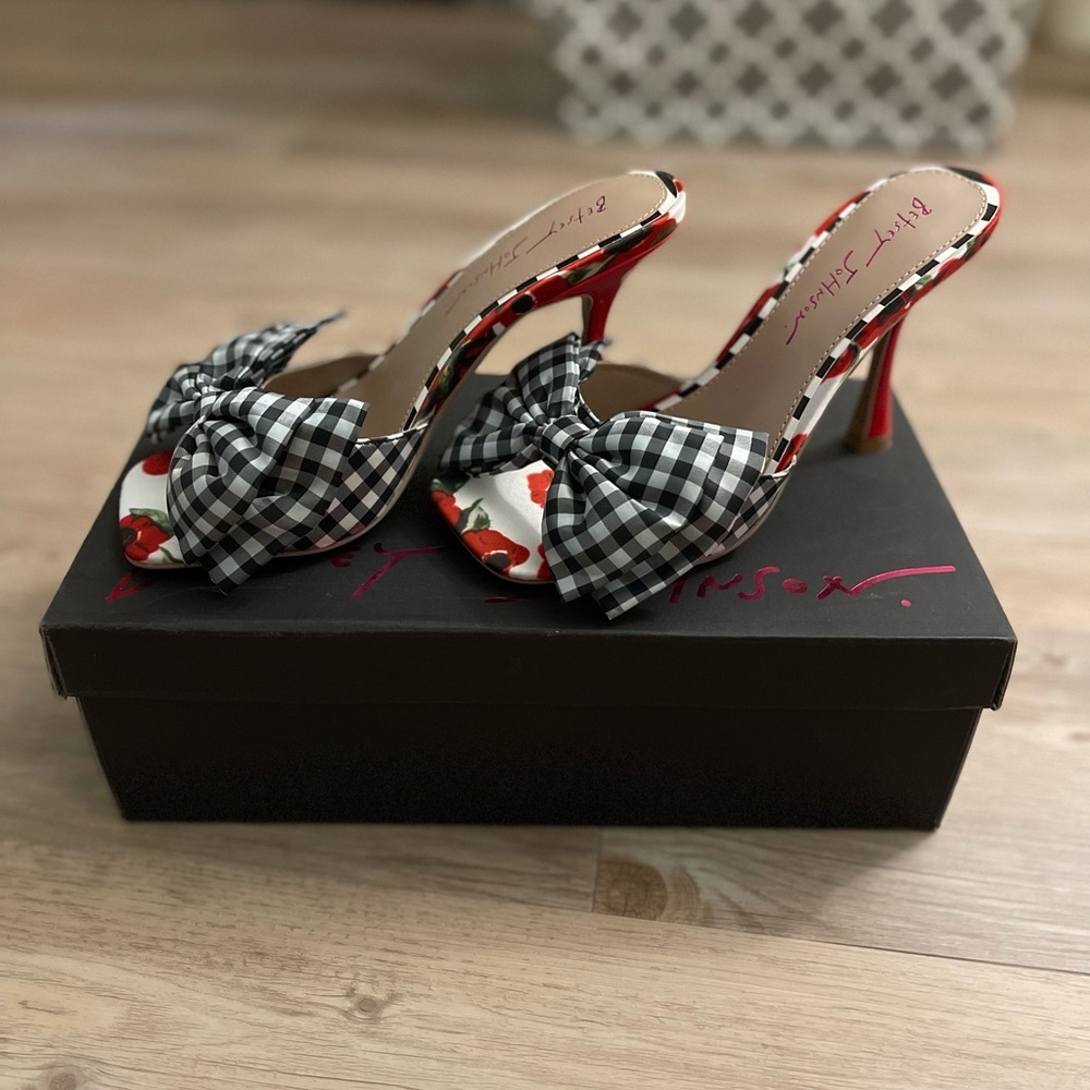 COPY - Betsey Johnson Kitten Heels